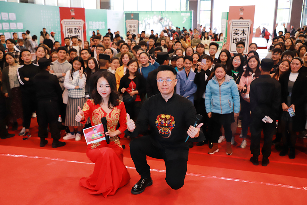 1545792026626742G93J.jpg 徐譽滕1.JPG